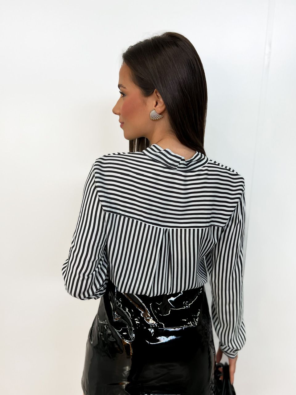 CAMISA EVA LISTRADA PRETA