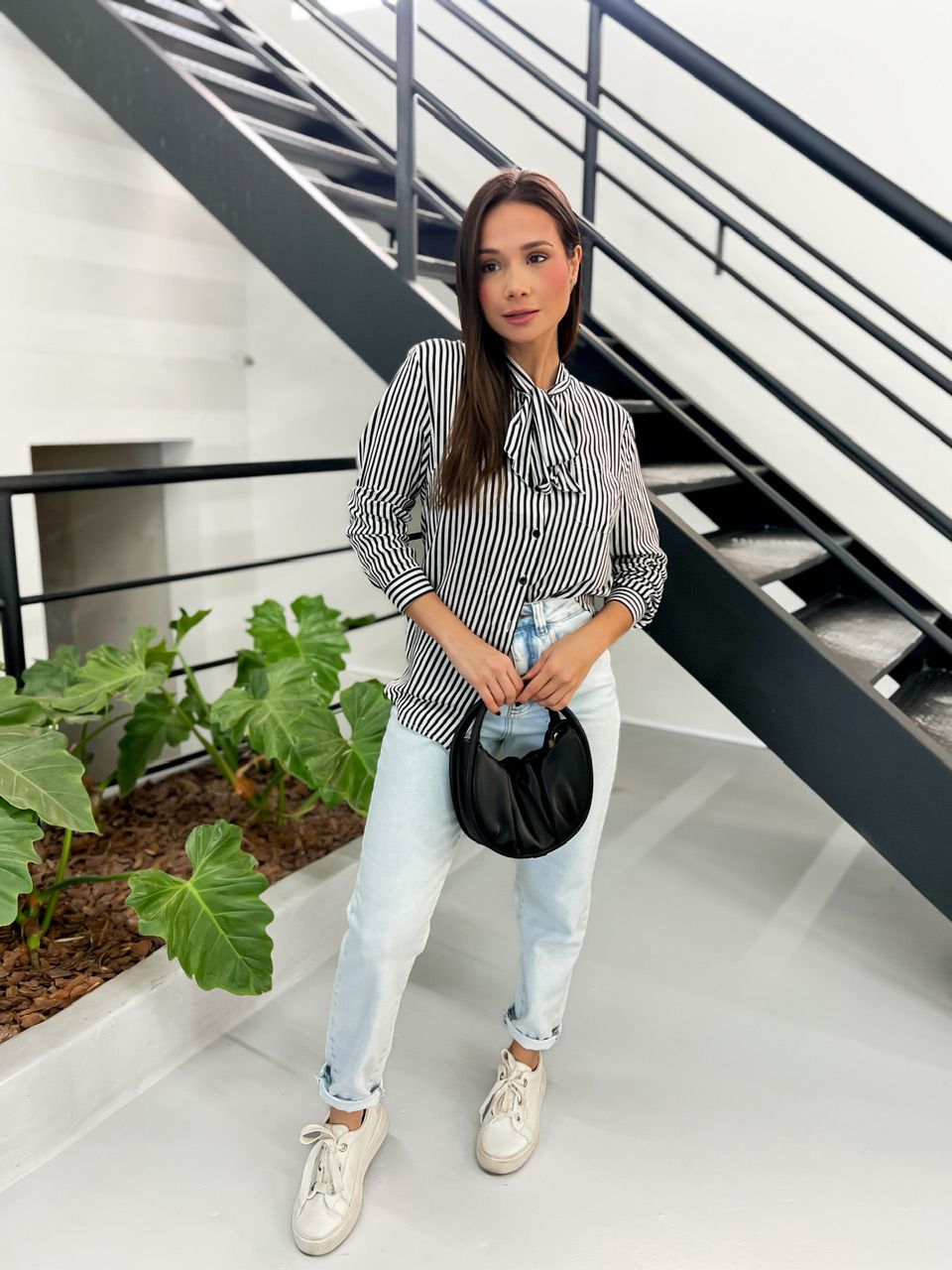 CAMISA EVA LISTRADA PRETA