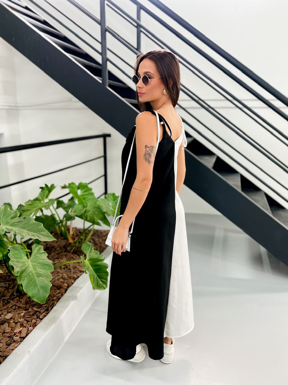 VESTIDO DUAS CORES ALCINHA PRETO/OFF