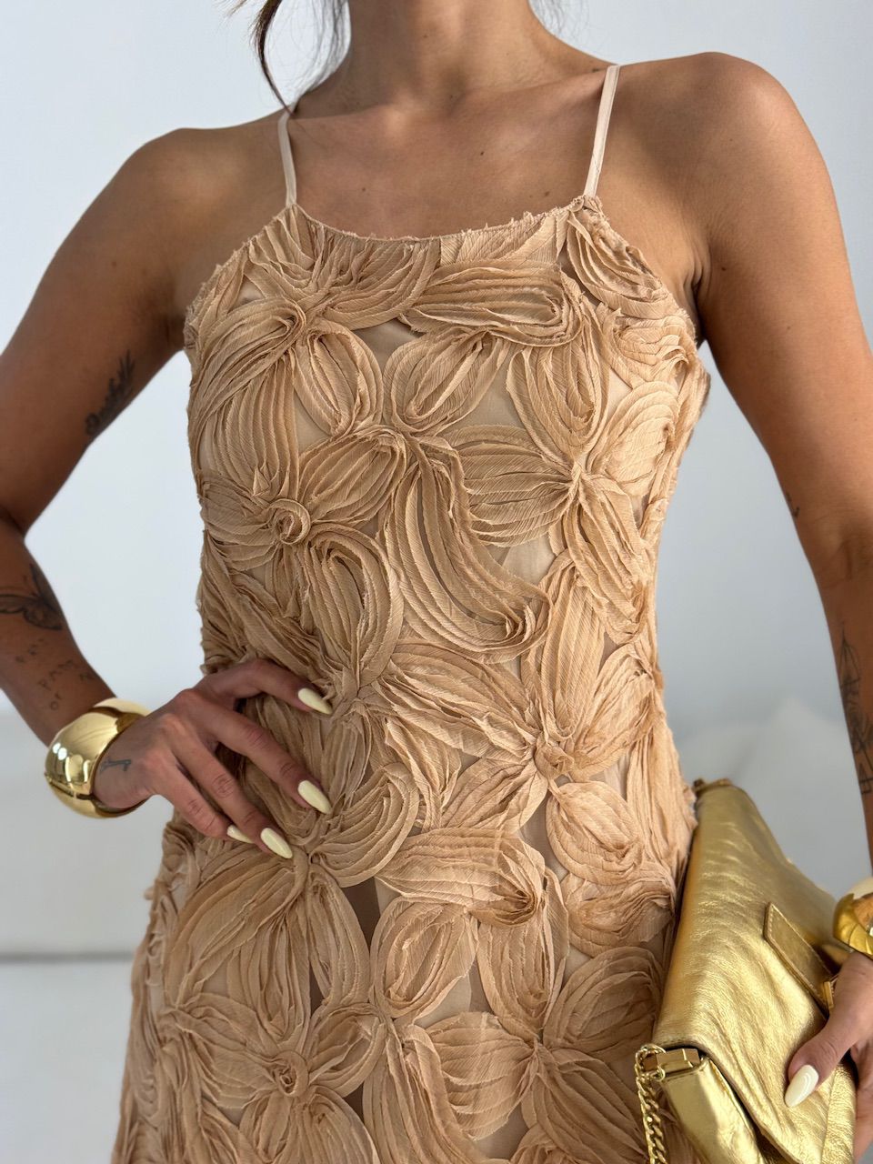 VESTIDO FRIDA FLORES NUDE