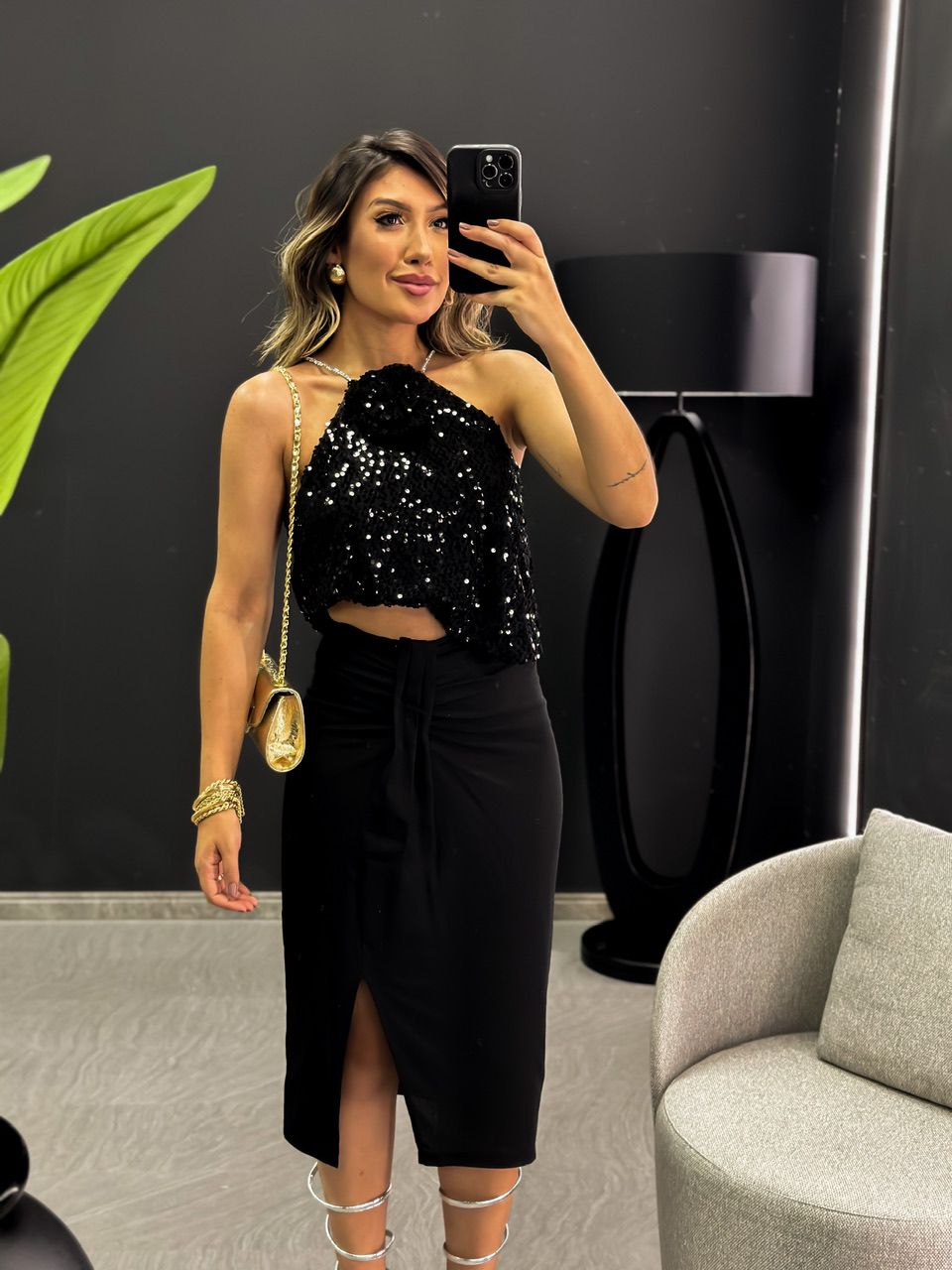 BLUSA PAETÊ ALÇA STRASS PRETA