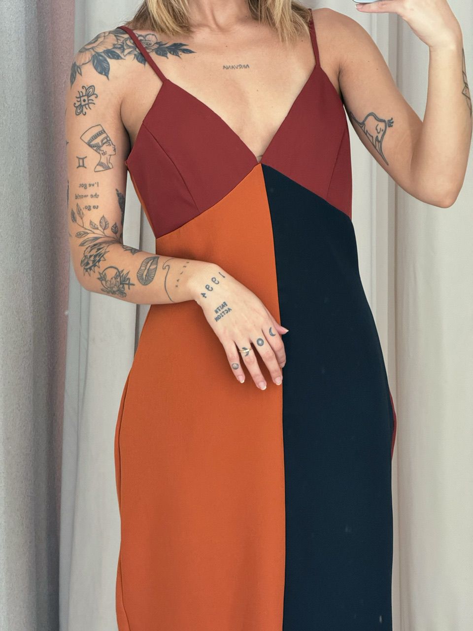 VESTIDO TACIANA ALÇA TERRA/PRETO
