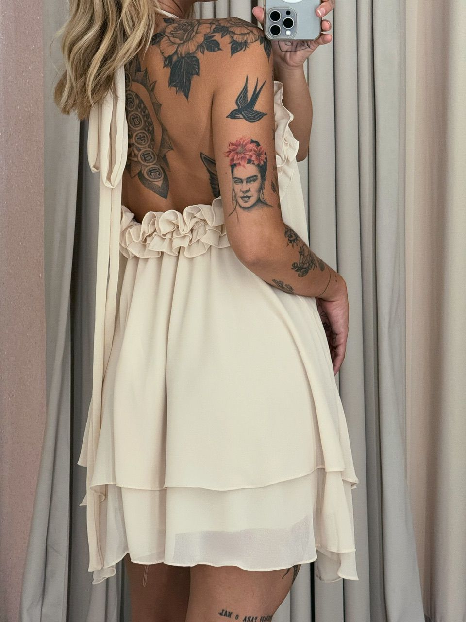VESTIDO JULIETTE CURTO AREIA