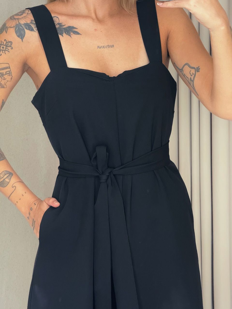 MACACÃO ADELINE BOLSO PRETO