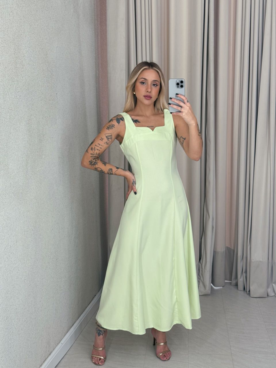 VESTIDO RAQUEL MIDI VERDE