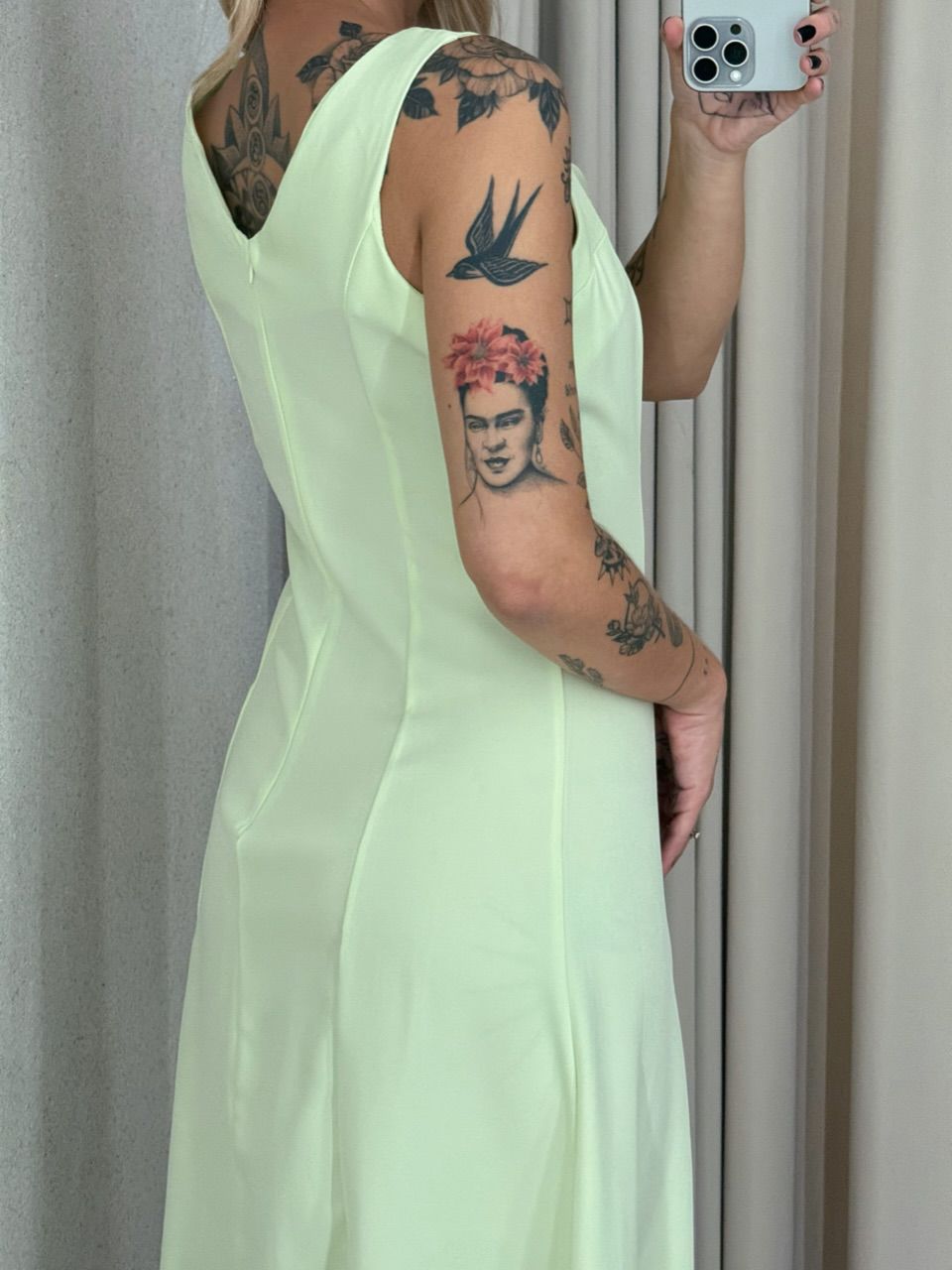 VESTIDO RAQUEL MIDI VERDE