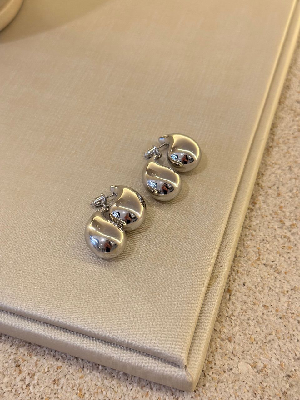 BRINCO 2 GOTAS PRATA - 0062160159 - CAROLLA FERRARO