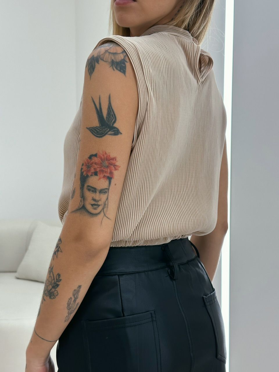 BLUSA RAFA PLISSADA NUDE