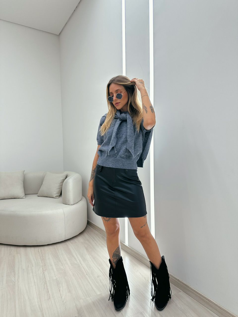 BLUSA TRICOT C/ SOBREPOSIÇÃO CINZA