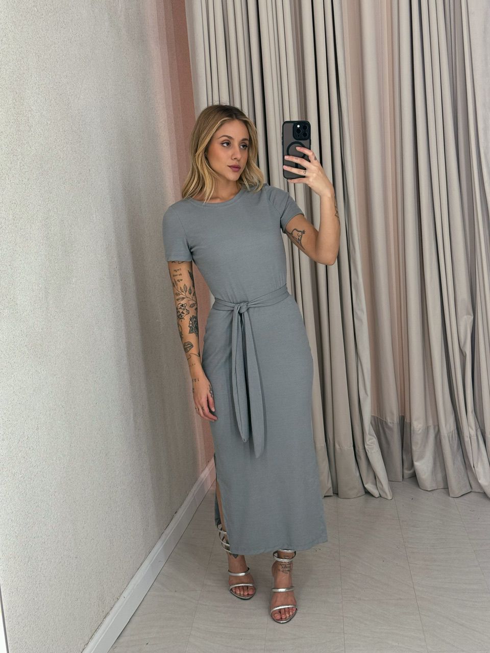 VESTIDO LUCIANA CANELADO CINZA