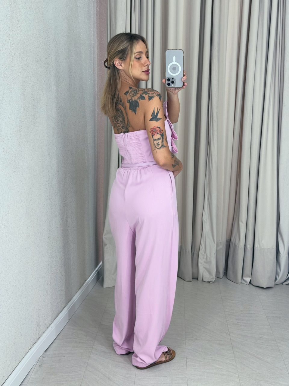 MACACÃO CARLA BUSTO DRAPEADO ROSA