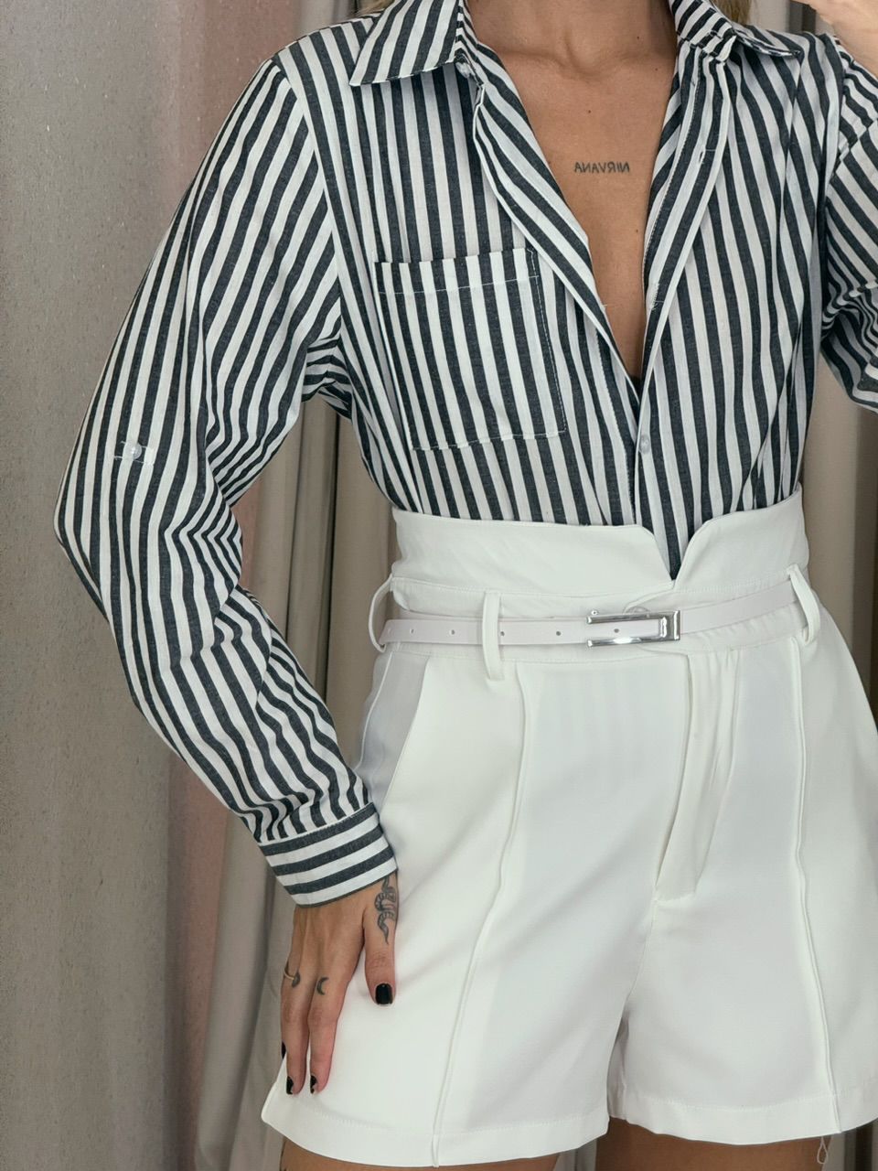 CAMISA DÉBORA LISTRADA Preta