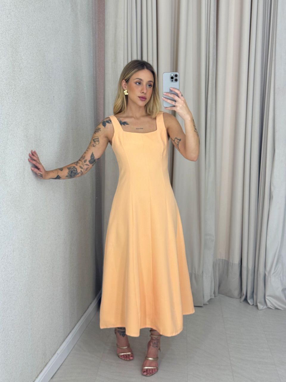 VESTIDO CAROLINE MIDI Pêssego - 0059920039 - CAROLLA FERRARO