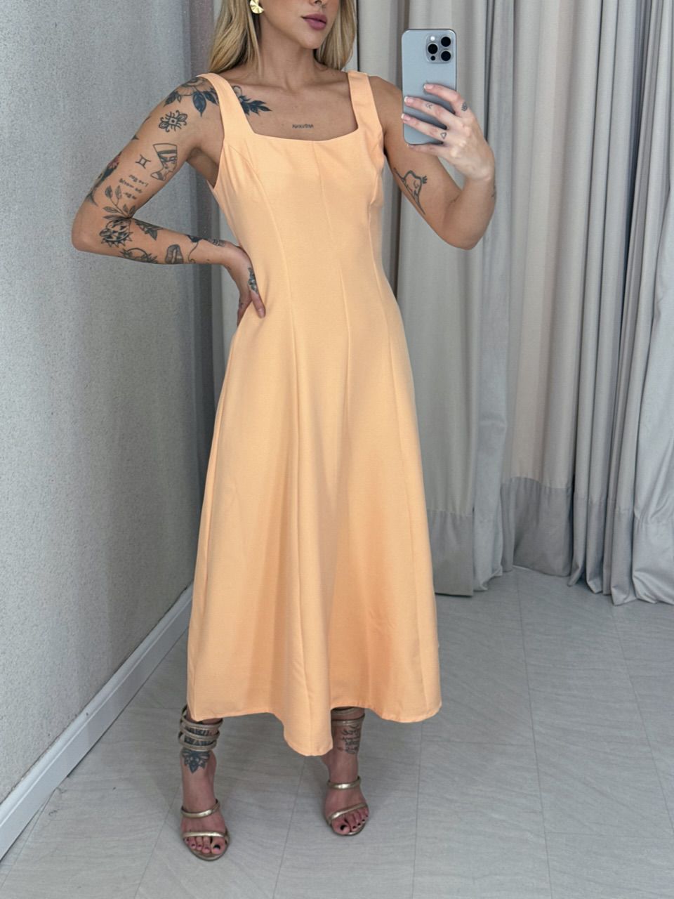 VESTIDO CAROLINE MIDI Pêssego