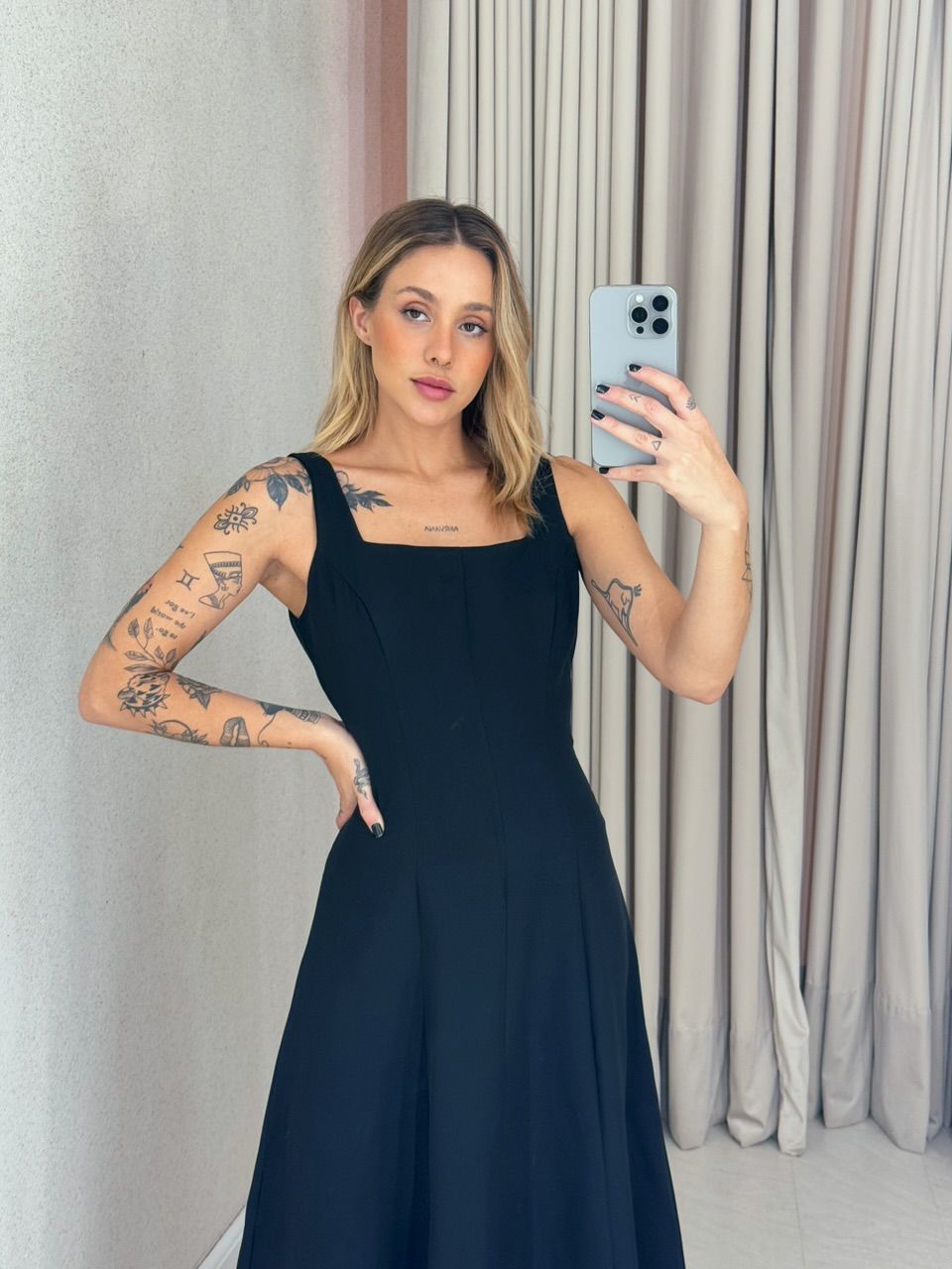 VESTIDO CAROLINE MIDI preto
