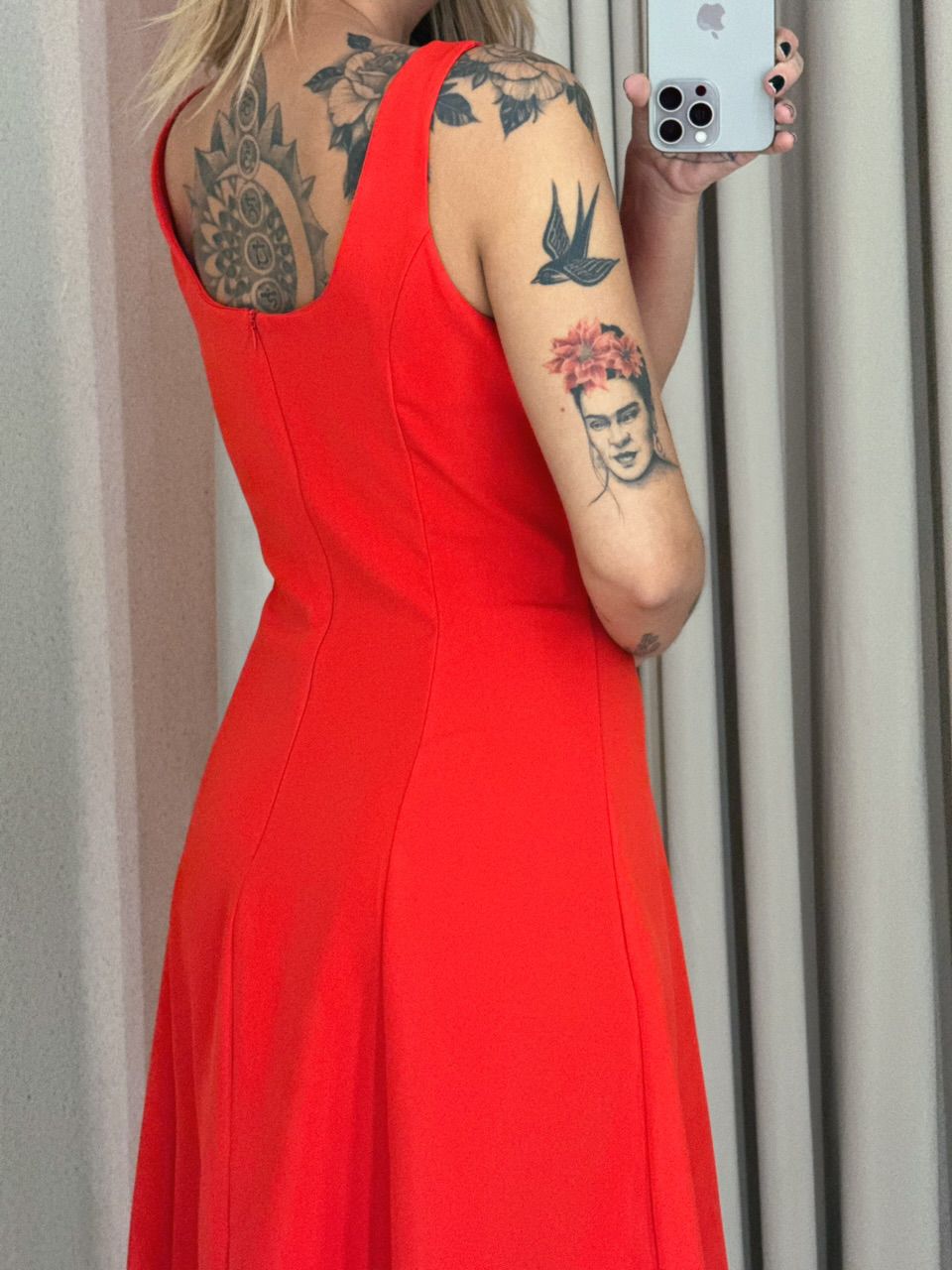 VESTIDO CAROLINE MIDI vermelho