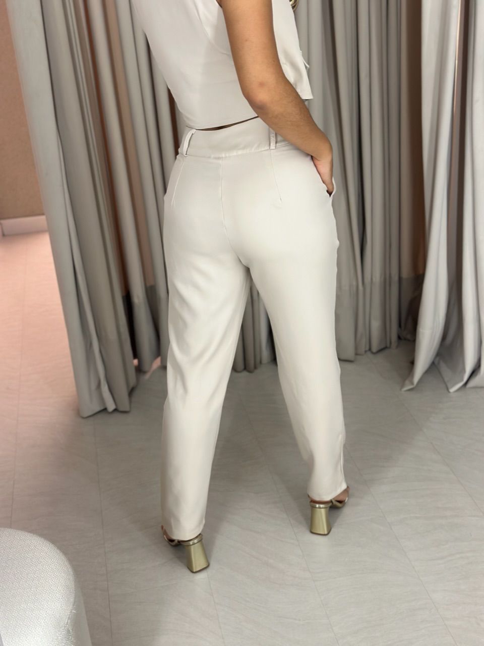CONJUNTO MARIA LUÍSA CALÇA AREIA