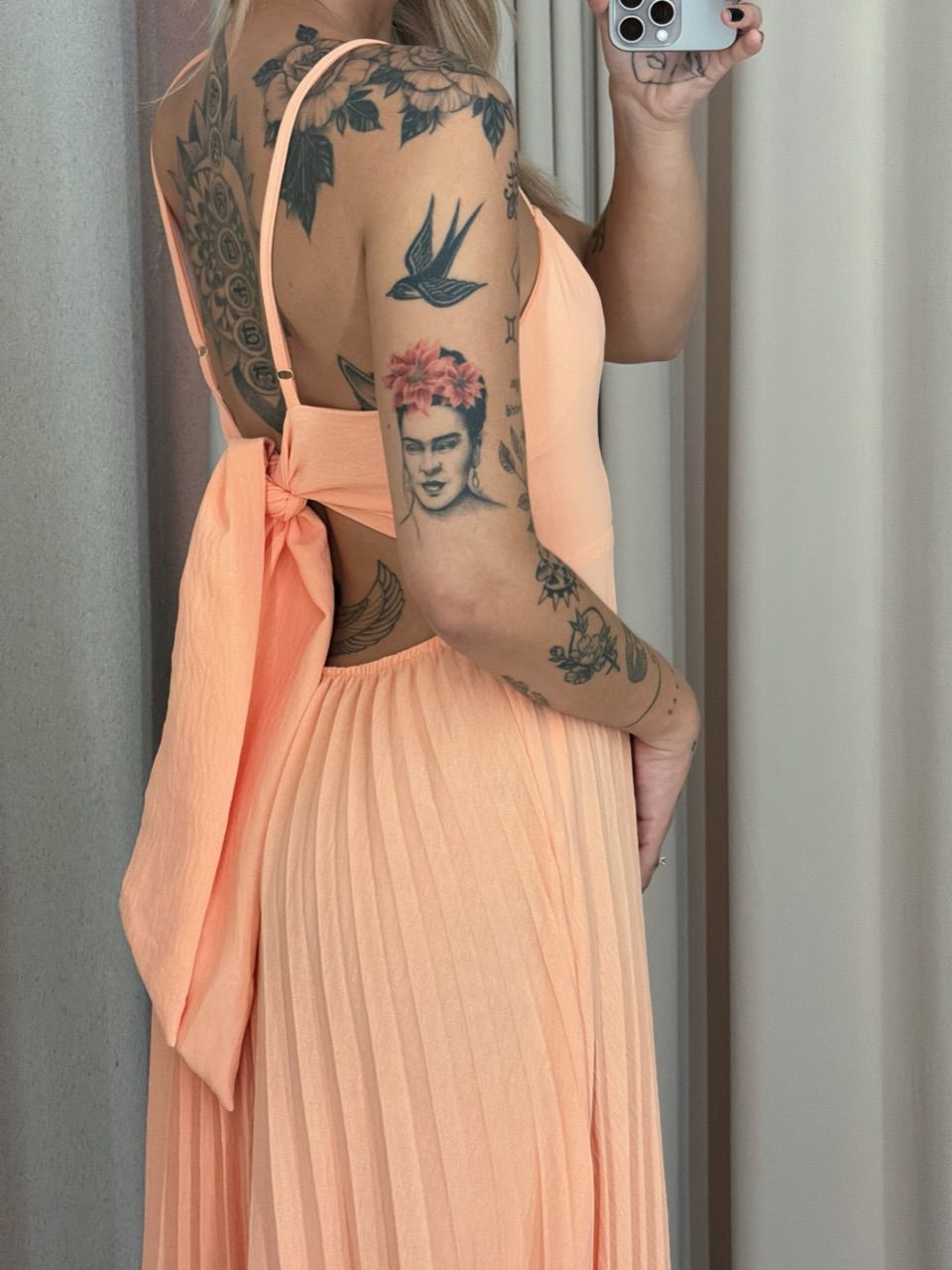 VESTIDO ELEONORA. PLISSADO Laranja