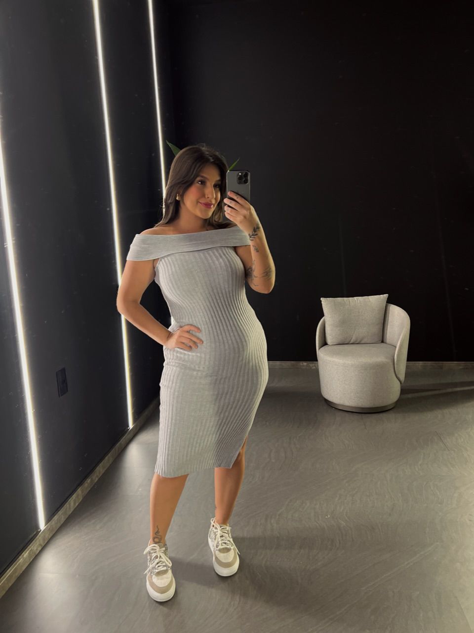 VESTIDO GOLA VIRADA CINZA