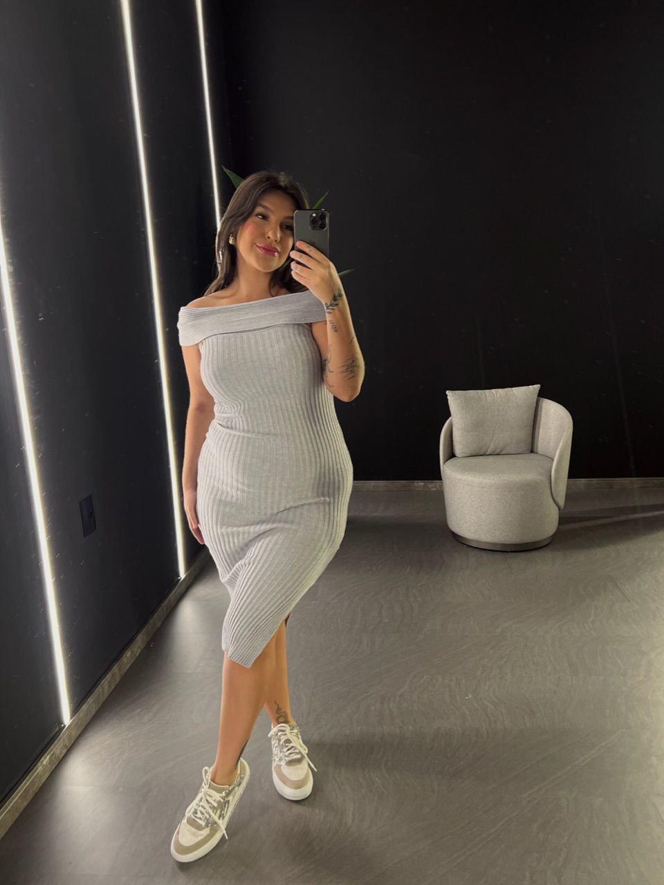 VESTIDO GOLA VIRADA CINZA