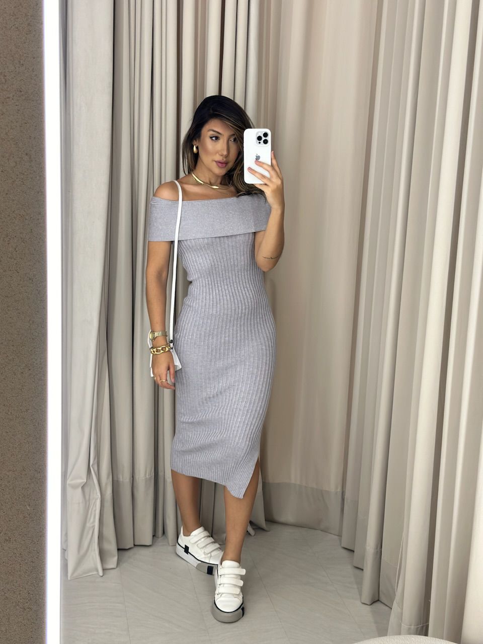 VESTIDO GOLA VIRADA CINZA - 0052100091 - CAROLLA FERRARO