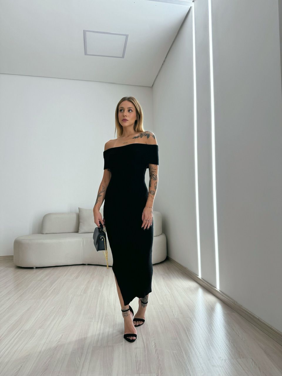 VESTIDO GOLA VIRADA PRETO