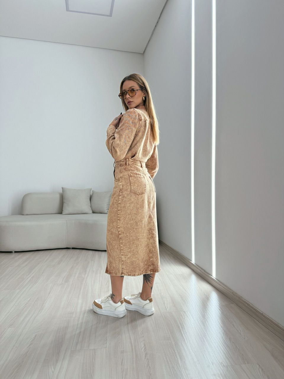 VESTIDO MIDI JEANS NUDE