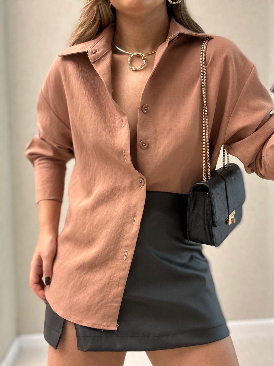 CAMISA EMMA BÁSICA NUDE - 0064290049 - CAROLLA FERRARO