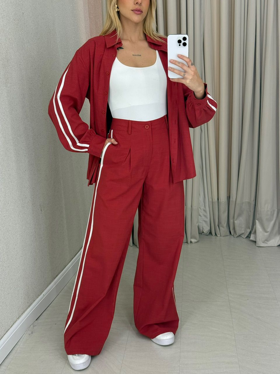 CONJUNTO CLÁUDIA LISTRAS VERMELHO