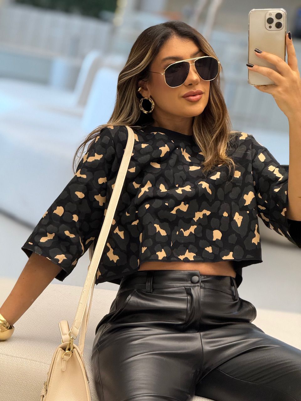 CROPPED BERENICE ESTAMPADO PRETO