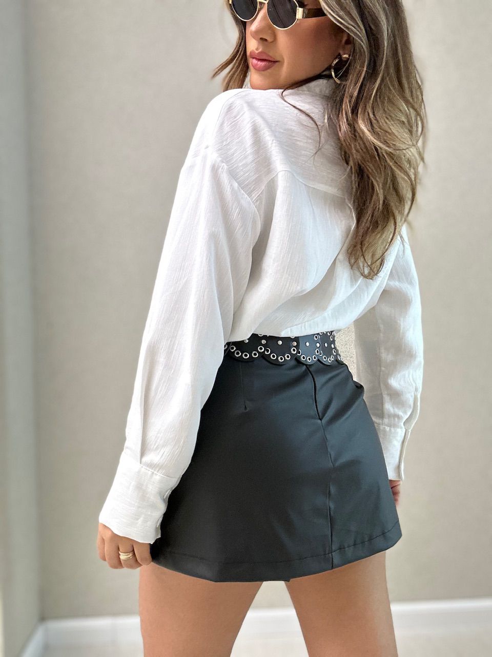 SHORT SAIA ISABEL CINTO PRETO