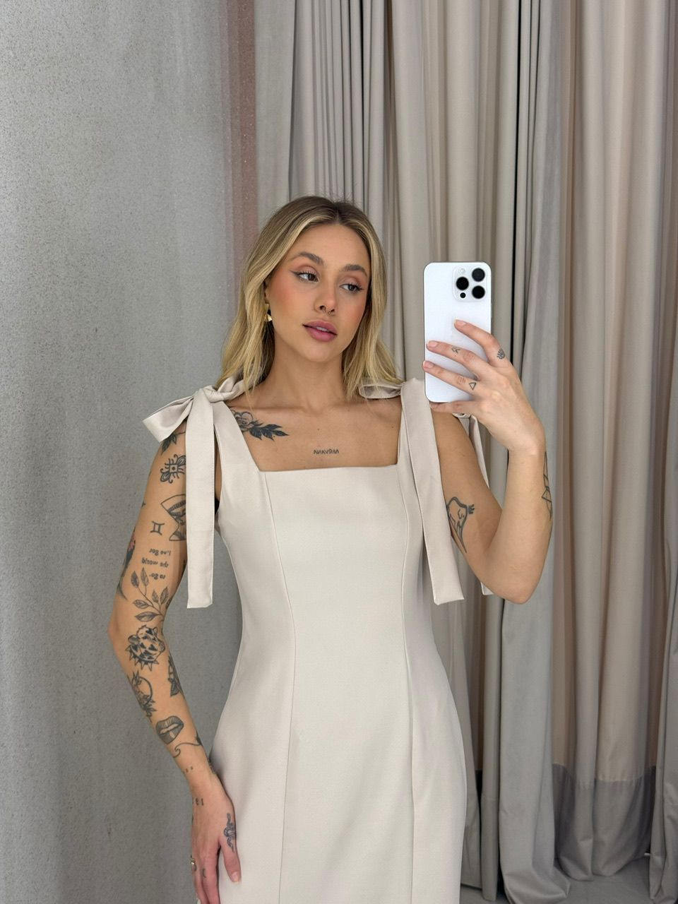 VESTIDO SAMANTA LAÇO AREIA