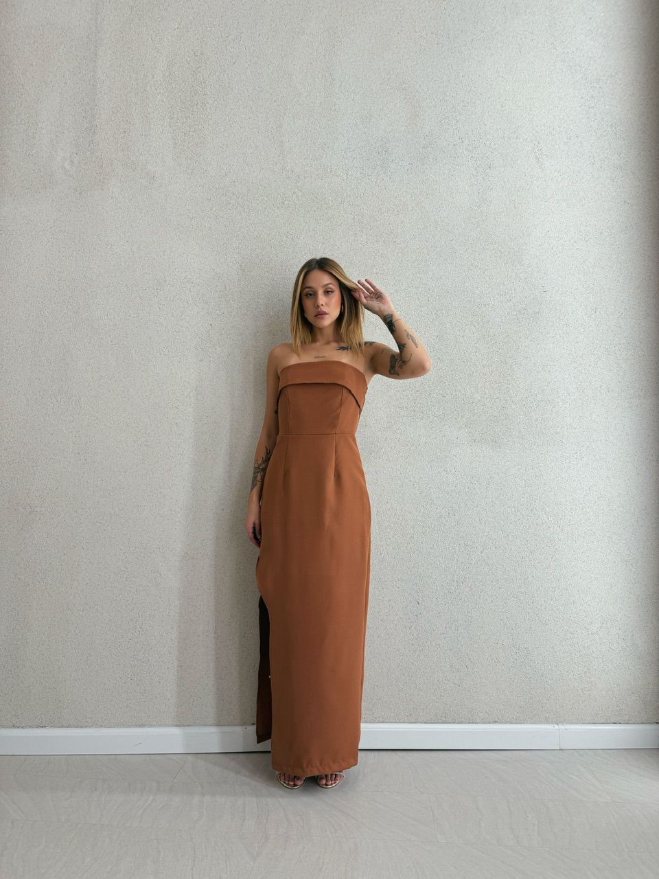 VESTIDO RÚBIA FENDA MARROM
