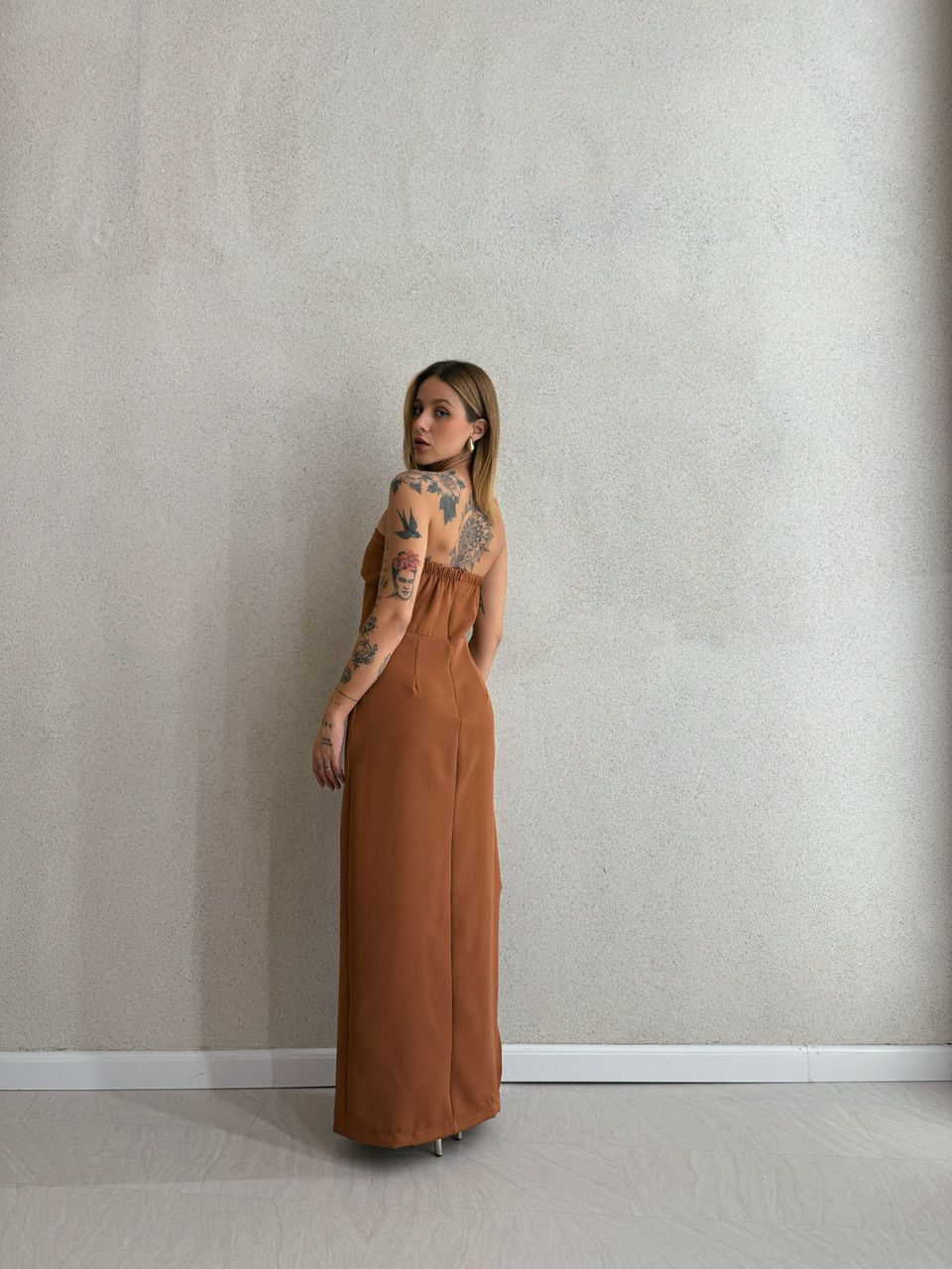 VESTIDO RÚBIA FENDA MARROM