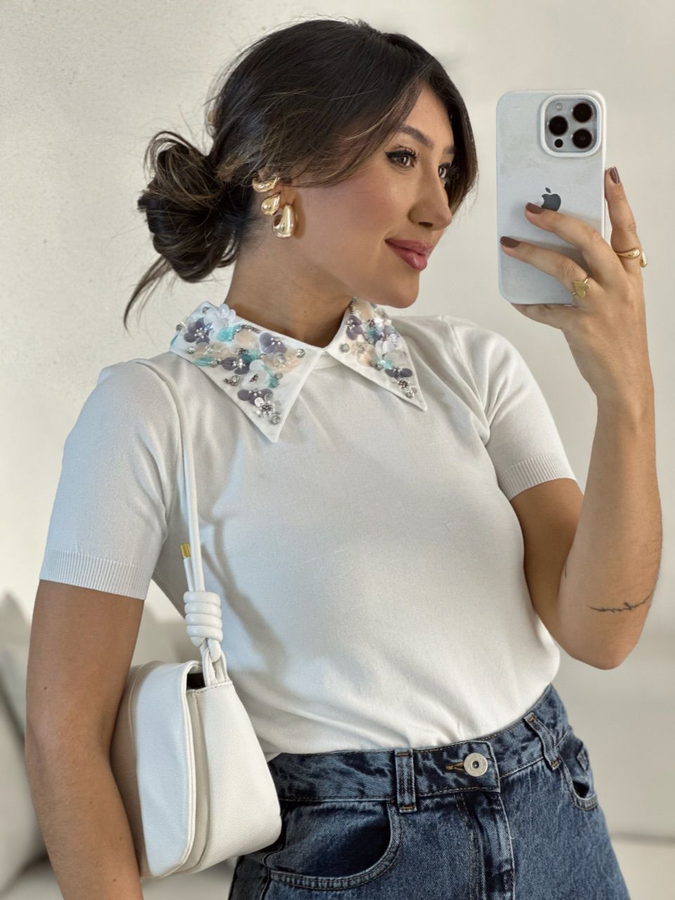 BLUSA MAIA GOLA BORDADA OFF - 0055320048 - CAROLLA FERRARO