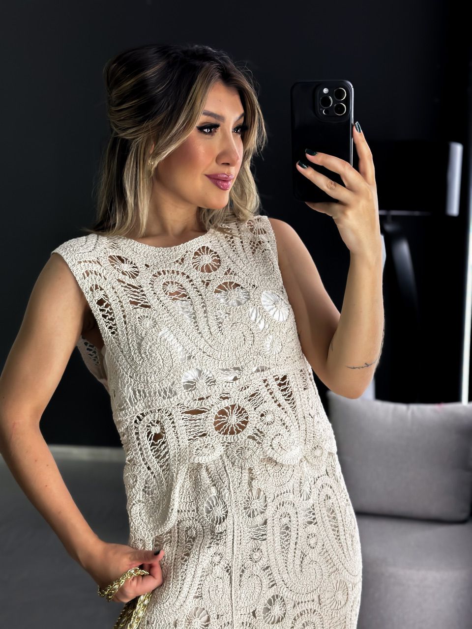 BLUSA CAVADA CROCHÊ CRU
