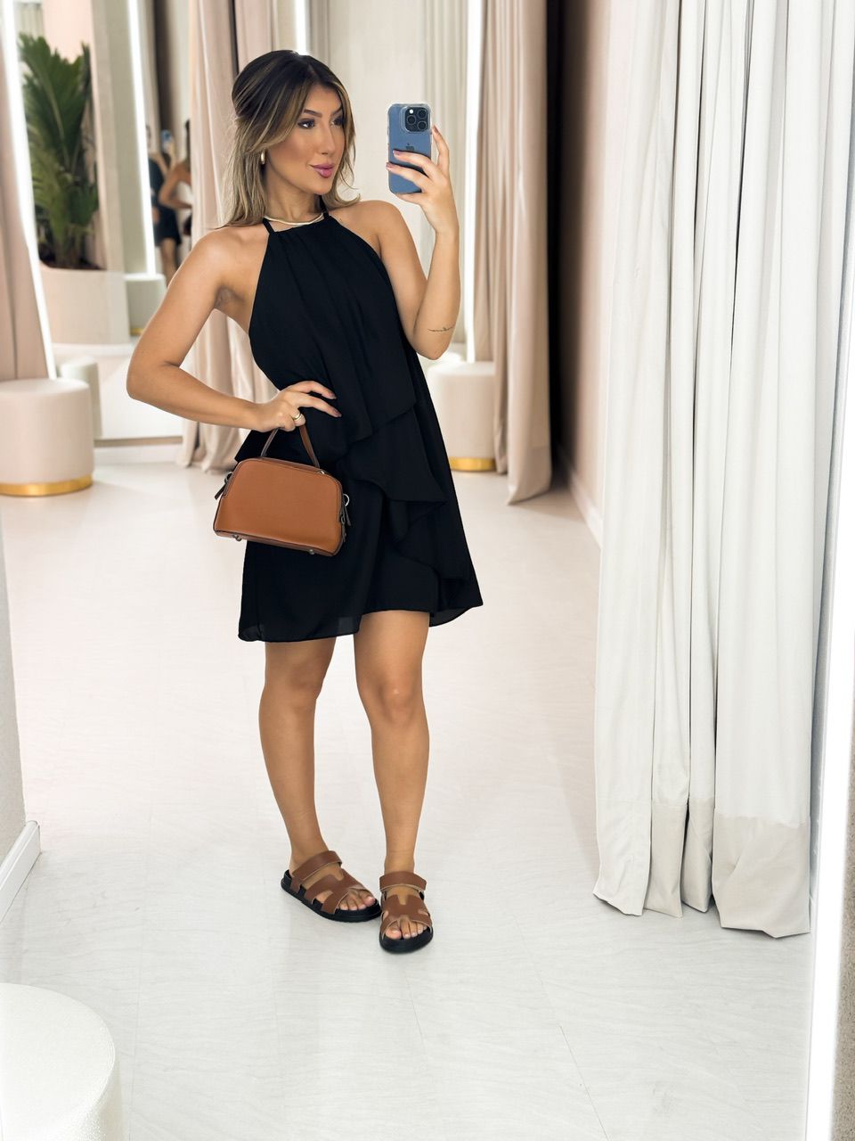 VESTIDO CAMADAS FRENTE ÚNICA PRETO - 0047200032 - CAROLLA FERRARO