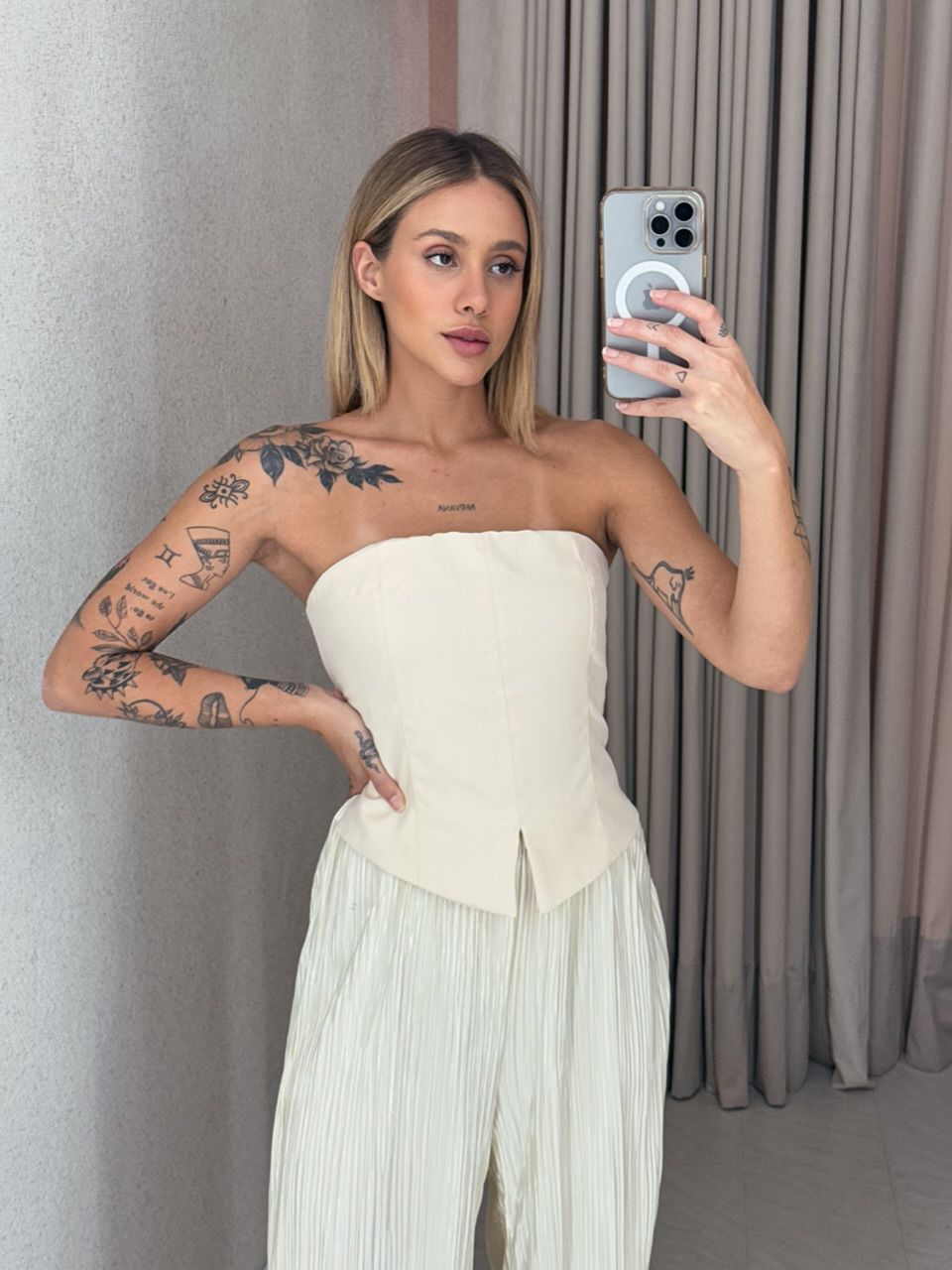 MACACÃO FERNANDA PLISSADO MARFIM