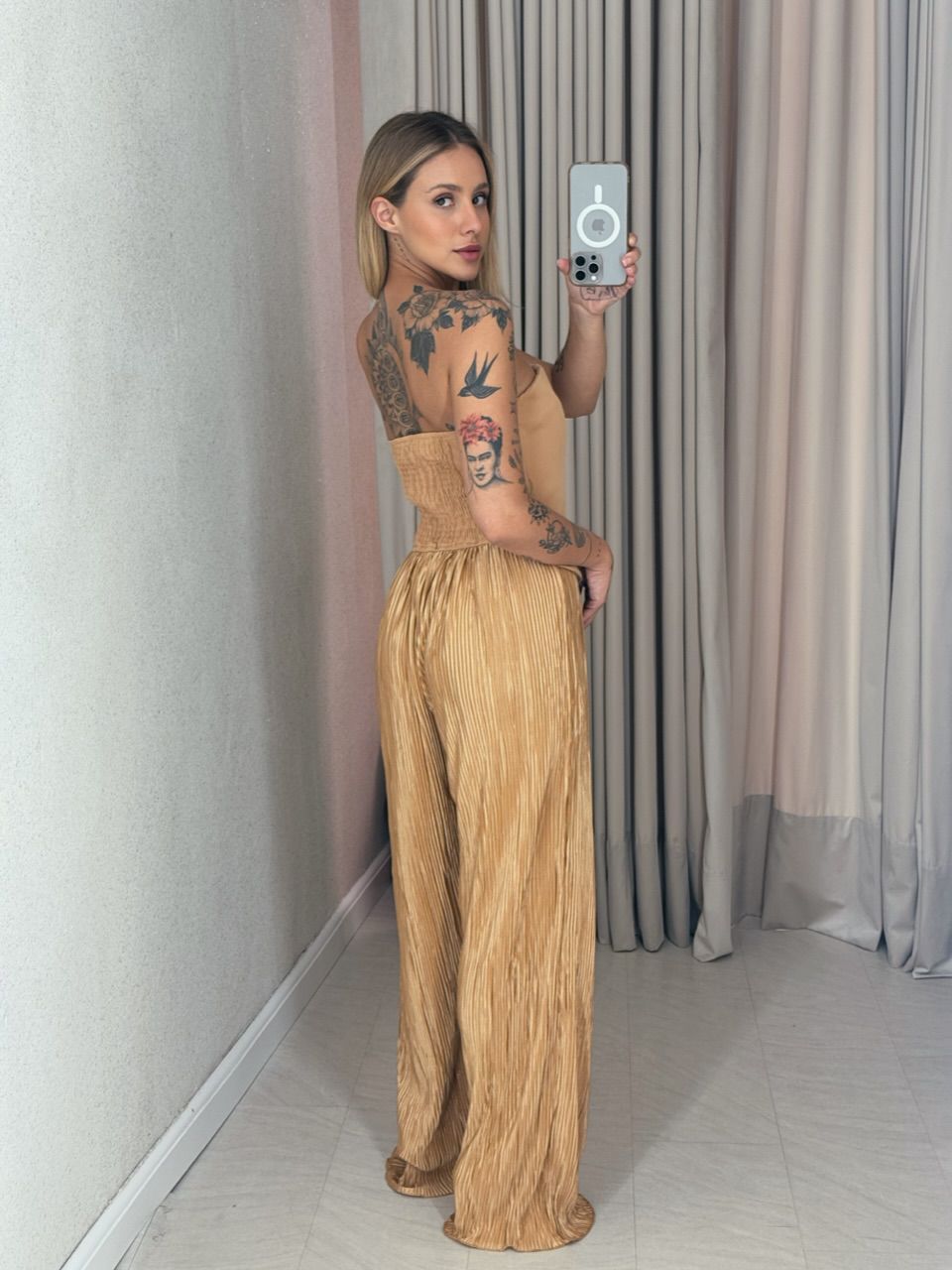 MACACÃO FERNANDA PLISSADO NUDE