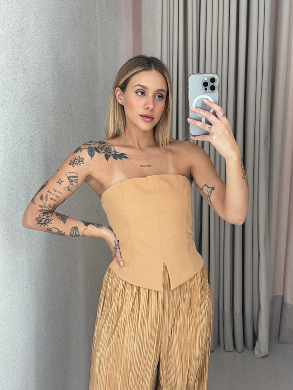 MACACÃO FERNANDA PLISSADO NUDE