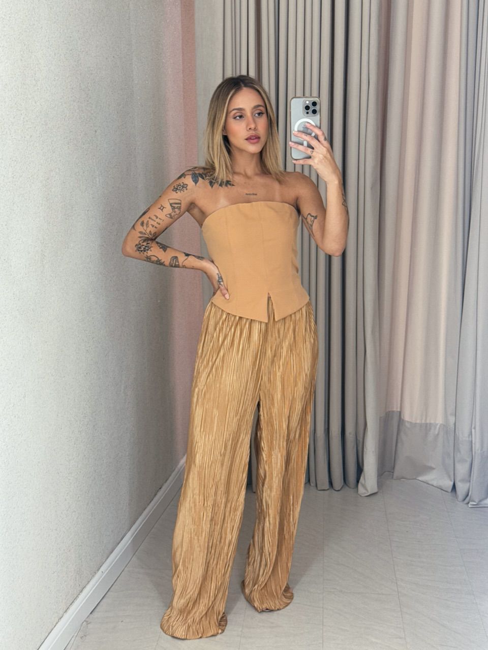 MACACÃO FERNANDA PLISSADO NUDE