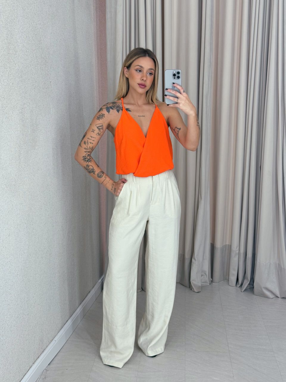 BLUSA SORAIA DECOTE Laranja