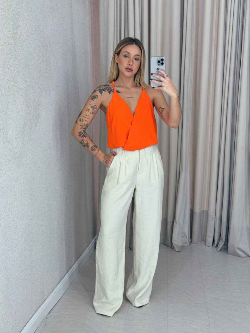 BLUSA SORAIA DECOTE Laranja