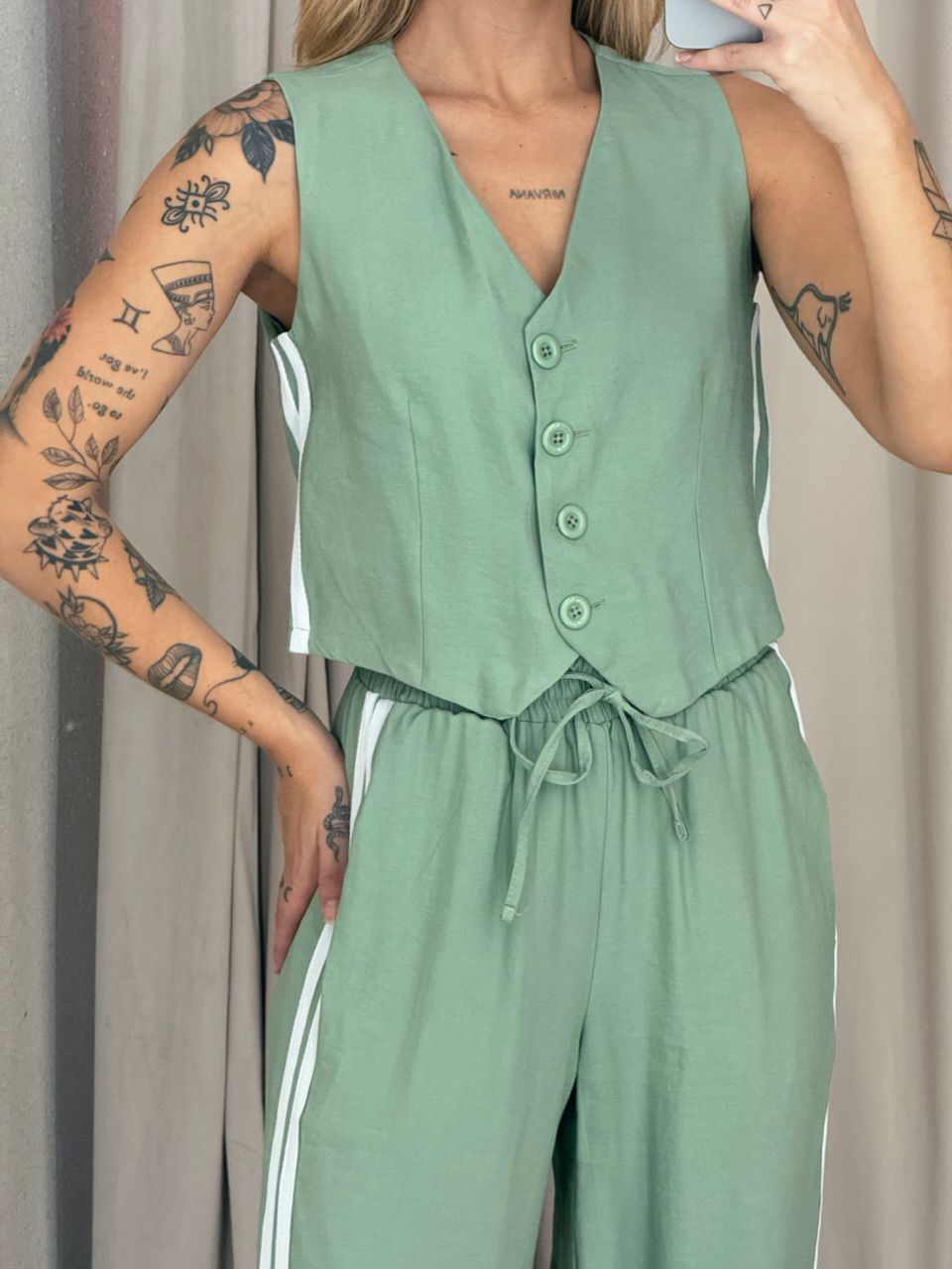 CONJUNTO ESTEFÂNIA LISTRAS verde