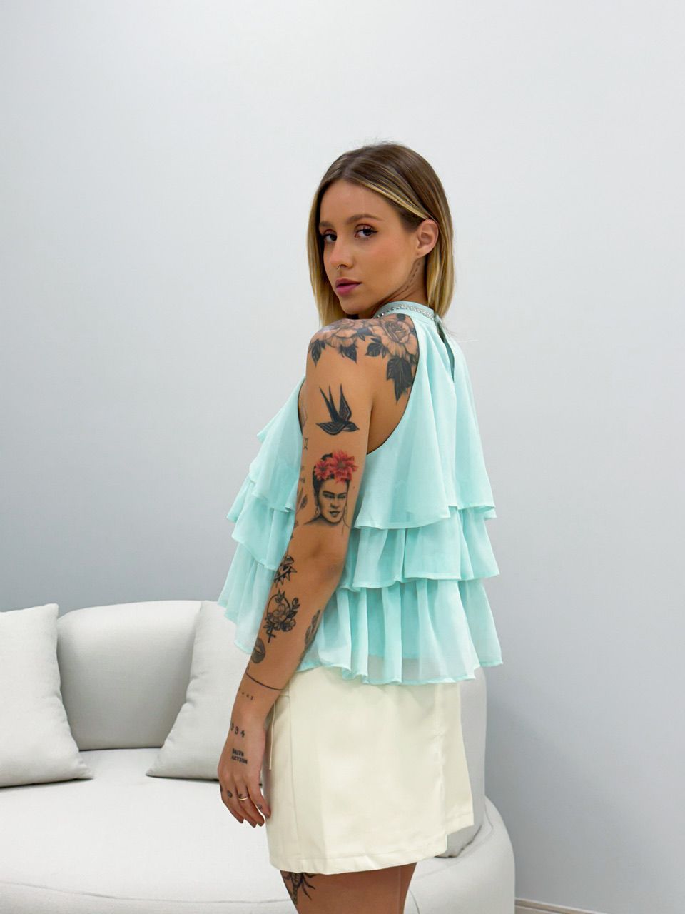 BLUSA AMÉLIA BABADOS VERDE ÁGUA
