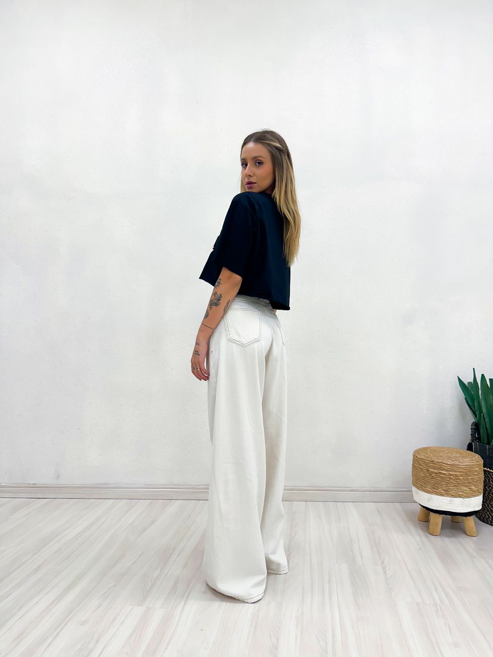 CROPPED SUN DAY PRETO NEON