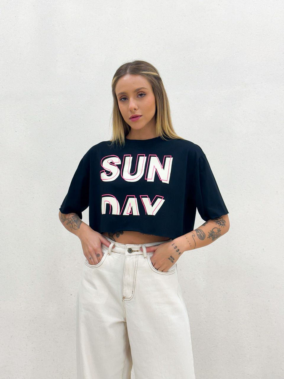 CROPPED SUN DAY PRETO NEON