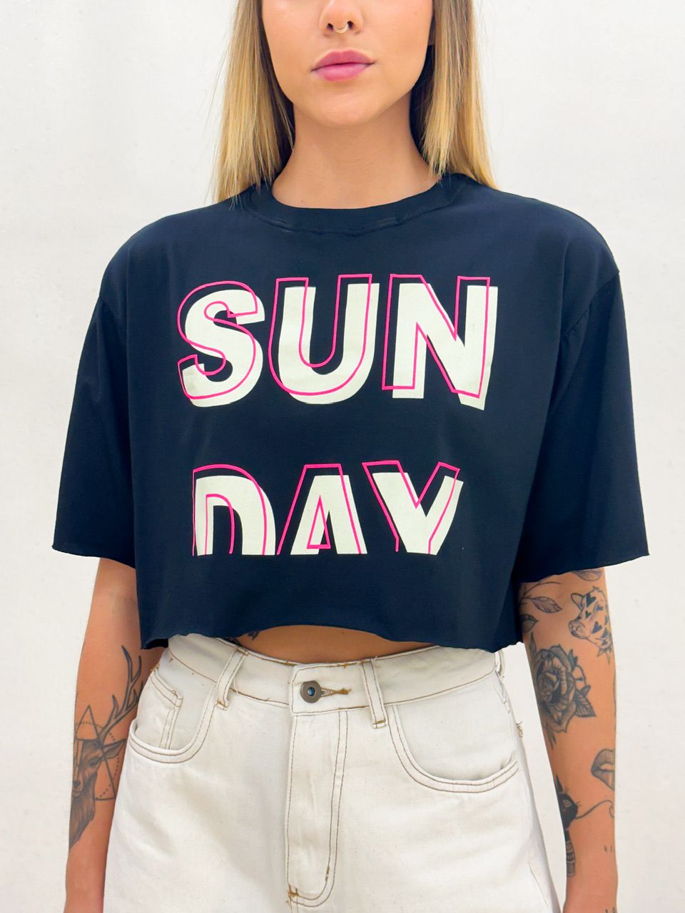 CROPPED SUN DAY PRETO NEON
