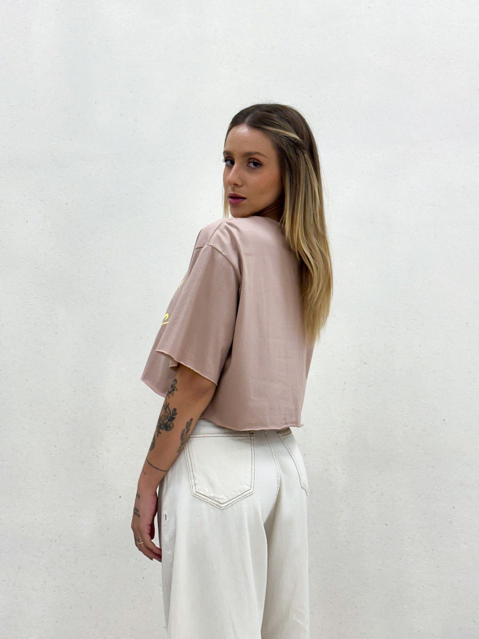 CROPPED TROPICAL VIBES NUDE