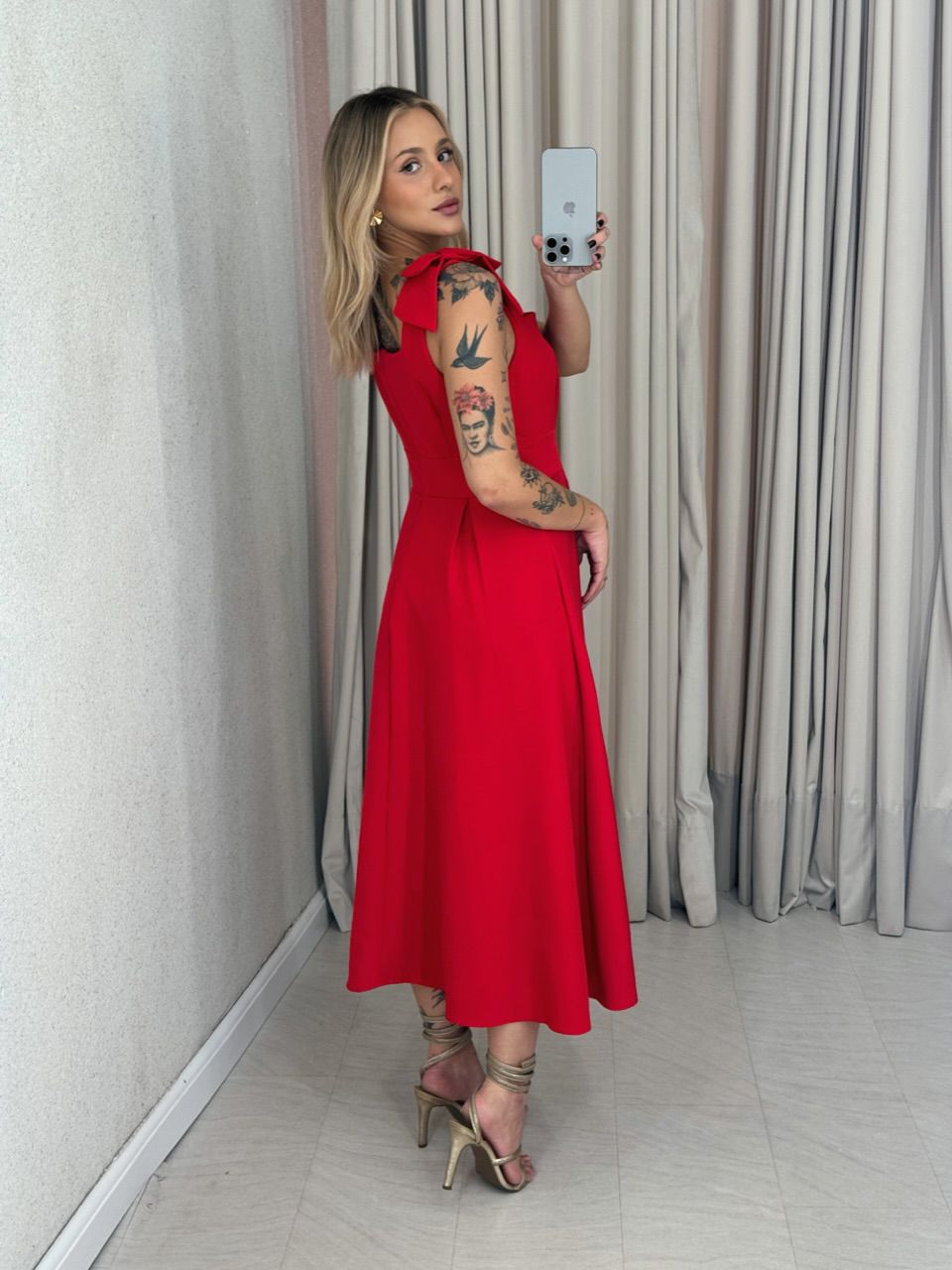 VESTIDO MARISA LAÇO VERMELHO